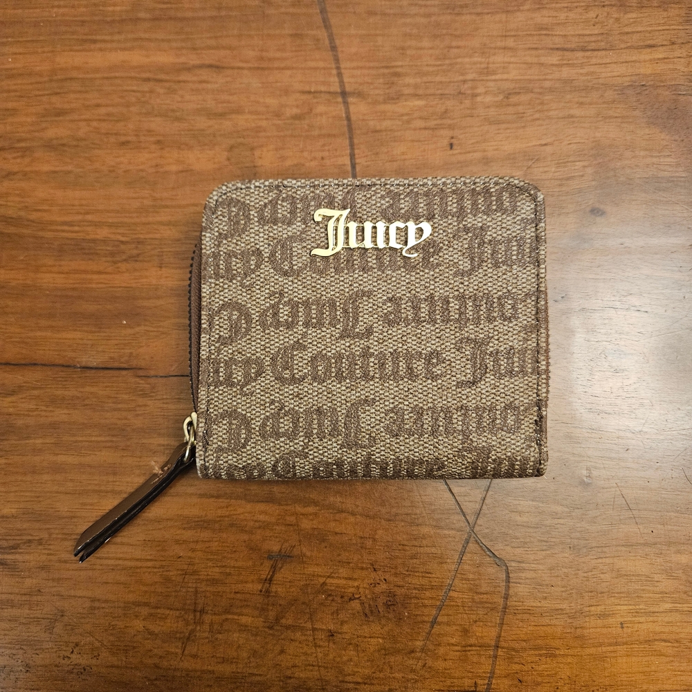 Juicy Couture Small Zip Around Brown‎ Wallet